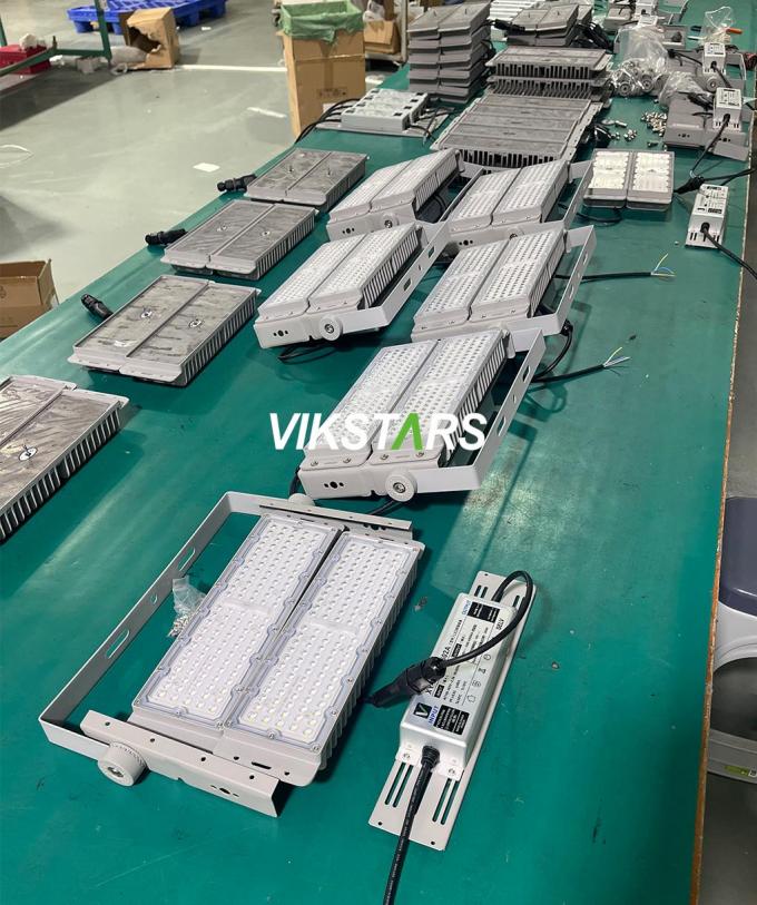 200 Вт Модуль 400 Вт 600 Вт 800 Вт 1200 Вт Потопные огни для освещения спортивных стадионов 16